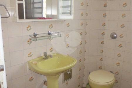 Sobrado de Vila na Chácara Inglesa/Saúde - 2 quartos/ 2 Vagas