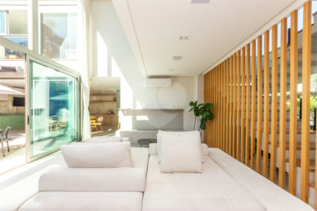 Casa à venda com 3 suítes no condomínio Lazuli, São Paulo - SP