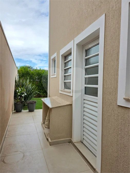 Casa à venda ou para alugar com 3 quartos, sendo 1 suíte,  no condomínio Terras de São Francisco, Vinhedo - SP