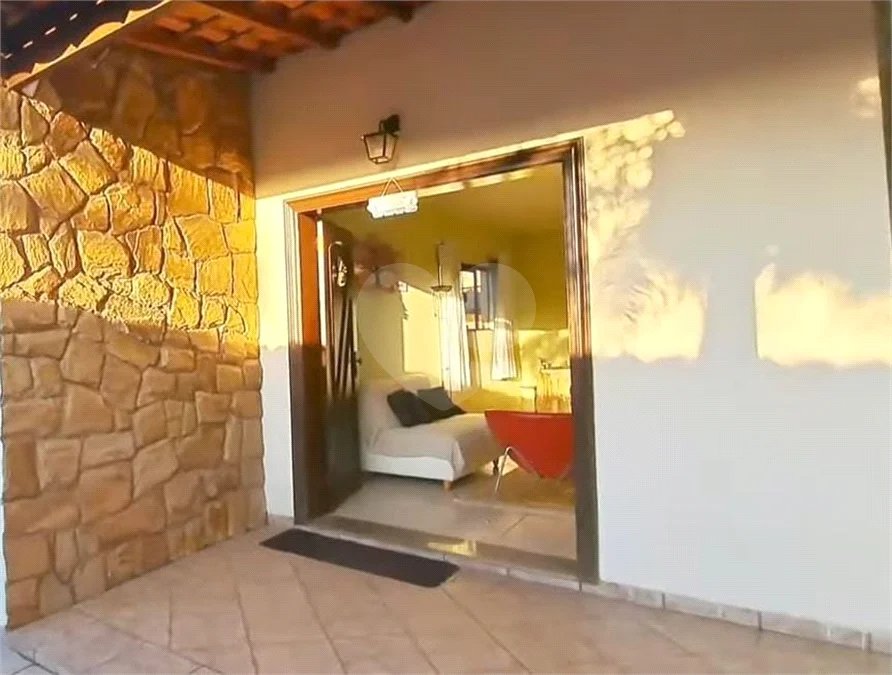 Belíssima casa com 04 dormitórios em Itanhaém