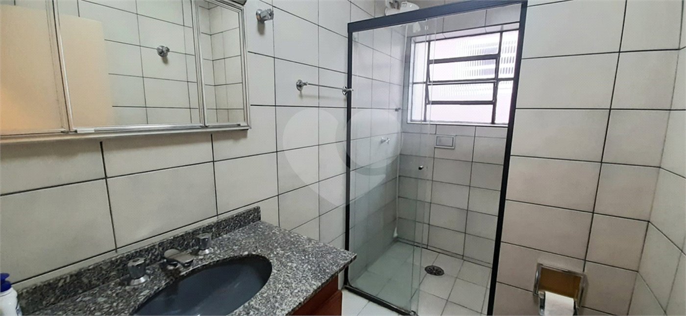 Sobrado amplo com 3 quartos, suíte e quintal para venda no Tremembé !!!