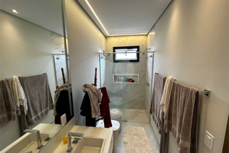 Casa de alto padrão para venda no condomínio Damha III.