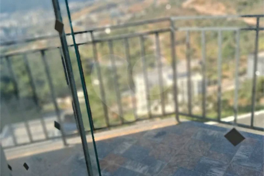 Sobrado moderno com 2 Suítes e vista Privilegiada no Jardim Bandeirantes, Poços de Caldas