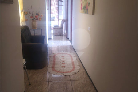 Linda casa com 3 suítes a venda na Vila Pasti em Louveira