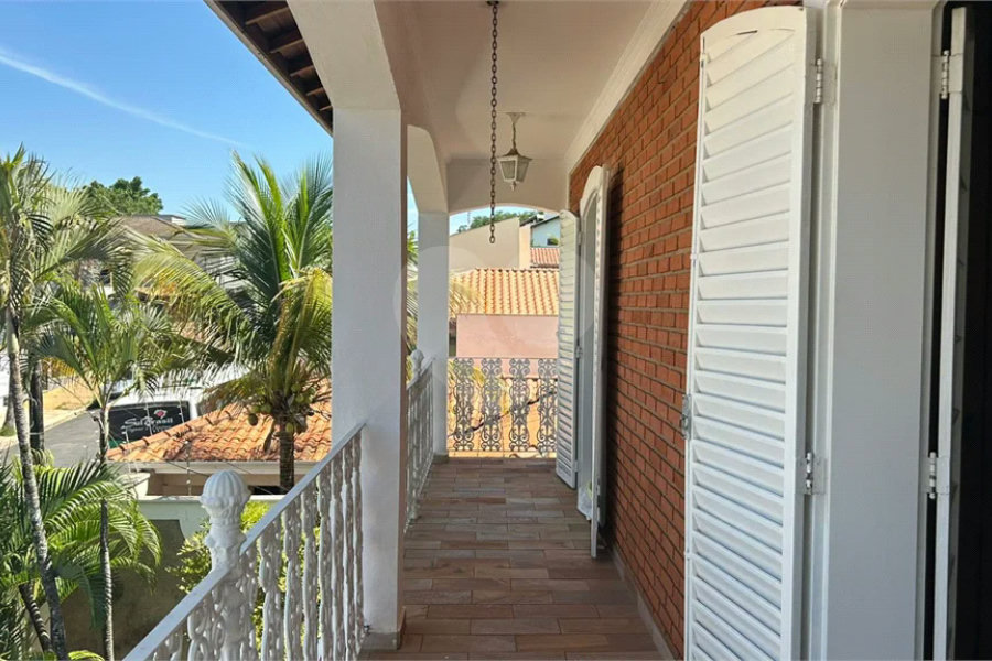 Venda Casa com 4 Dormitórios no Parque Santa Cecília
