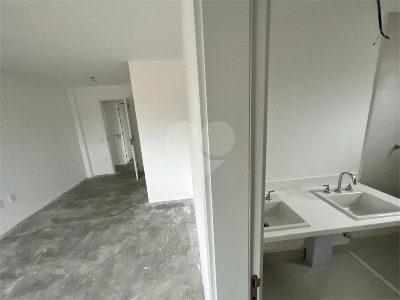 APARTAMENTO ALTO PADRÃO 3 SUÍTES 3 VAGAS VARANDA GOURMET ANÁLIA FRANCO.