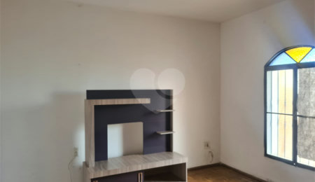 Casa à venda com 2 quartos em Vila São José, São Carlos, SP