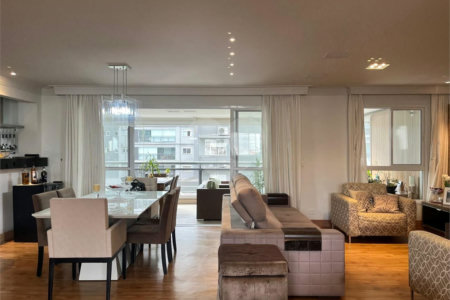 Apartamento á venda com 200m² - Bosque da Saúde