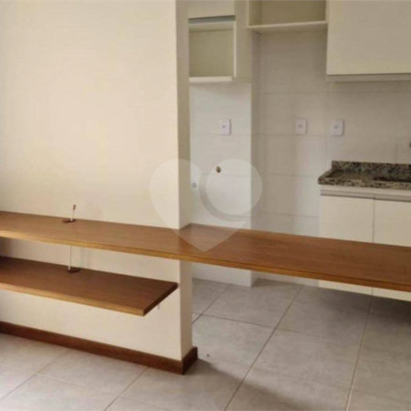 Apartamento no Condomínio Via Campus.