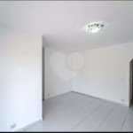 Apartamento à Venda na Aclimação 80m² 2 Dormitórios 1 vaga Sacada Andar Alto Estuda permuta.