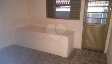 Casa à venda com 2 quartos no Centro, Ibaté, SP