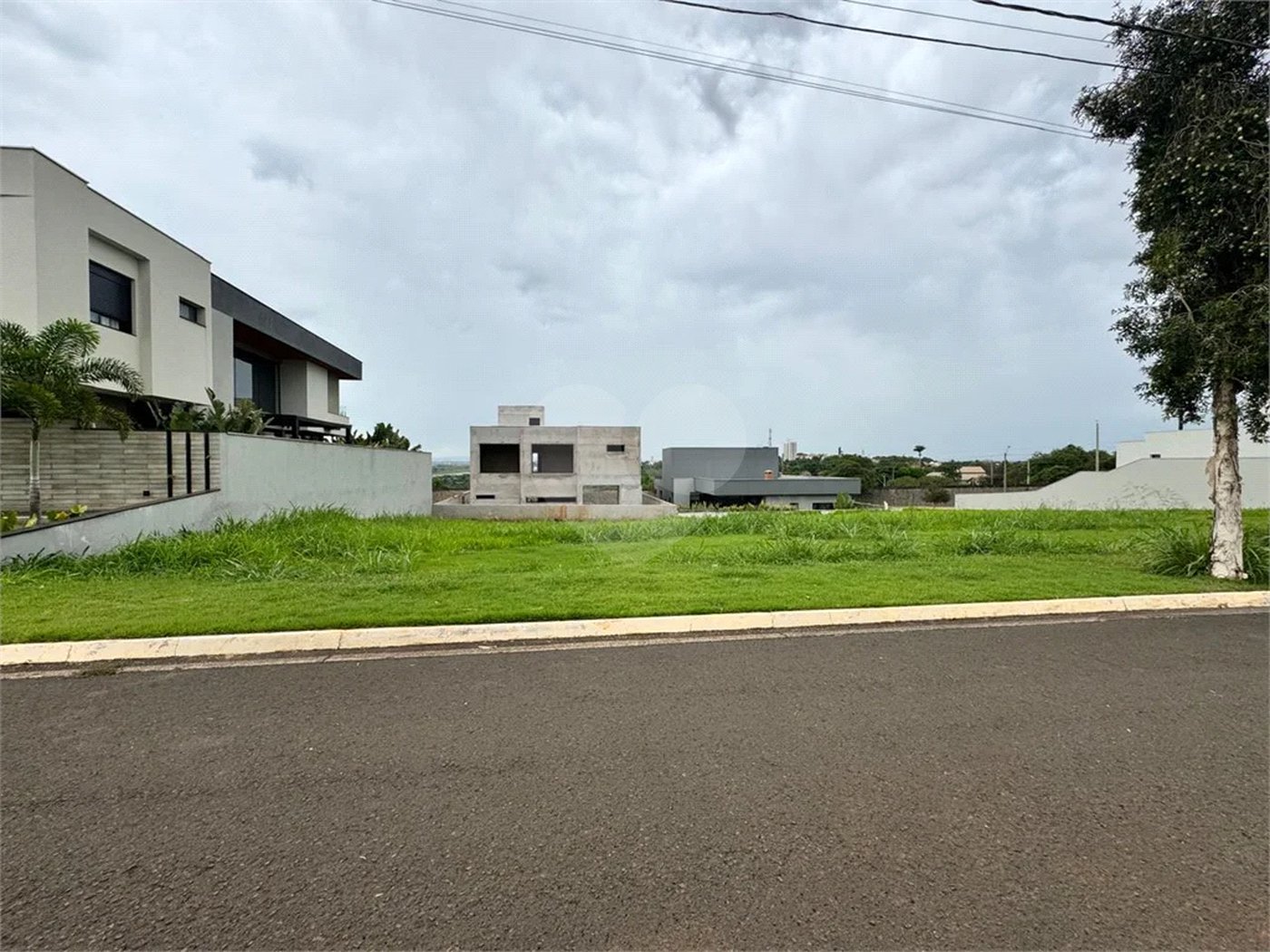 Terreno a venda no Condomínio Morada do Engenho, na cidade de Piracicaba - SP