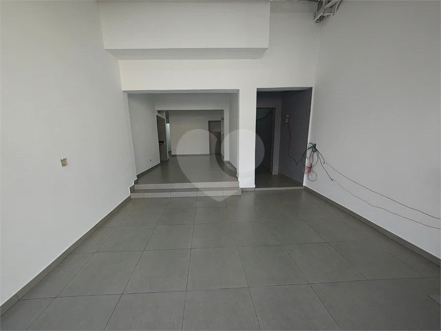 SALÃO COMERCIAL DE 100M² - RECEM REFORMADO