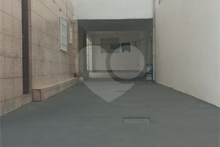 Casa com 180m², 3 quartos (1 suíte) e 5 vagas de garagem, à venda em São Mateus