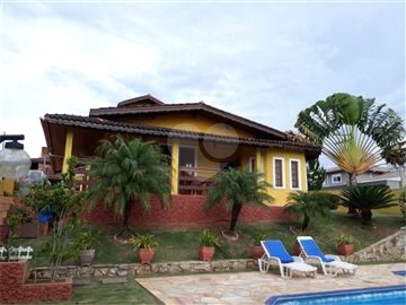 Casa à venda com 3 suítes em Estância Santa Maria do Laranjal, Atibaia, SP