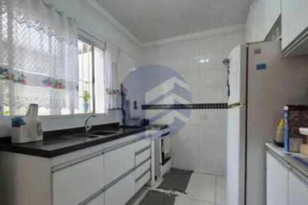 Casa à venda com 2 quartos, sendo 2 suítes, em Jardim Monte Alegre, São Paulo - SP