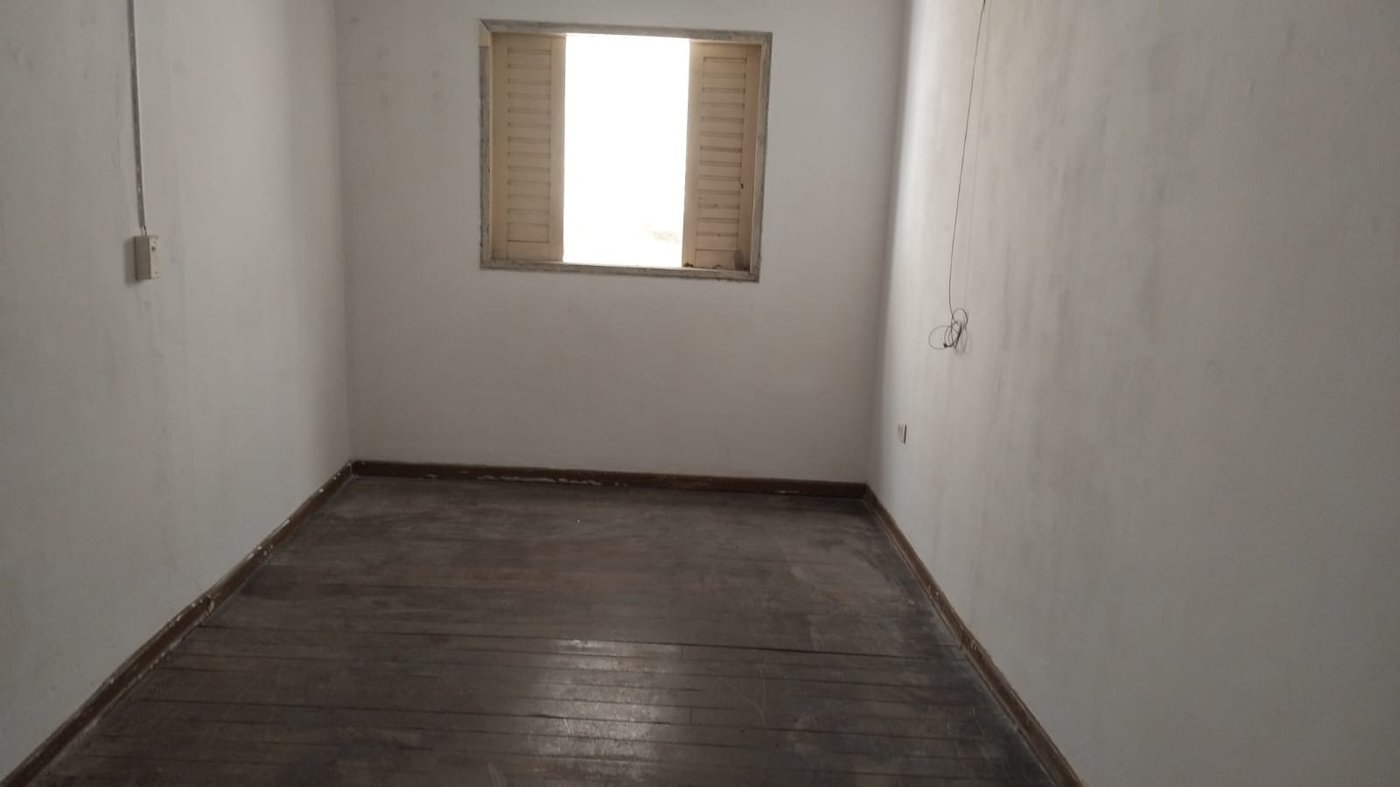 Casa à venda com 8 quartos em Vila Dalva, São Paulo, SP