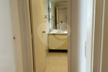 Amplo e Clássico: Apartamento de 90 m² em Higienópolis!