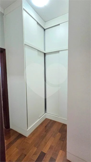 CASA A VENDA CONDOMINIO QUEBEC
