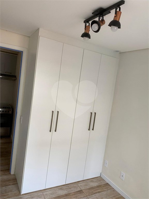 Apartamento Mobiliado ao Lado do Shopping Frei Caneca