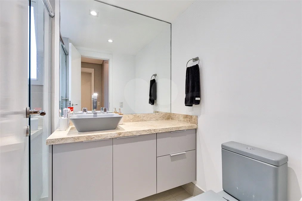 Apartamento à venda com 2 suítes em Santo Amaro, São Paulo, SP
