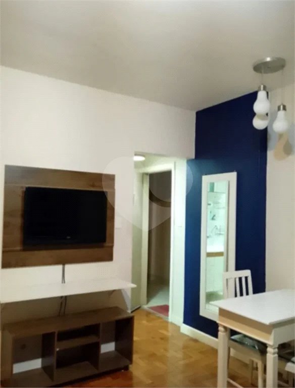 Apartamento Reformado à Venda – Localização Privilegiada!