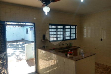 Casa térrea no Centro em Araraquara/SP, com 4 dormitórios