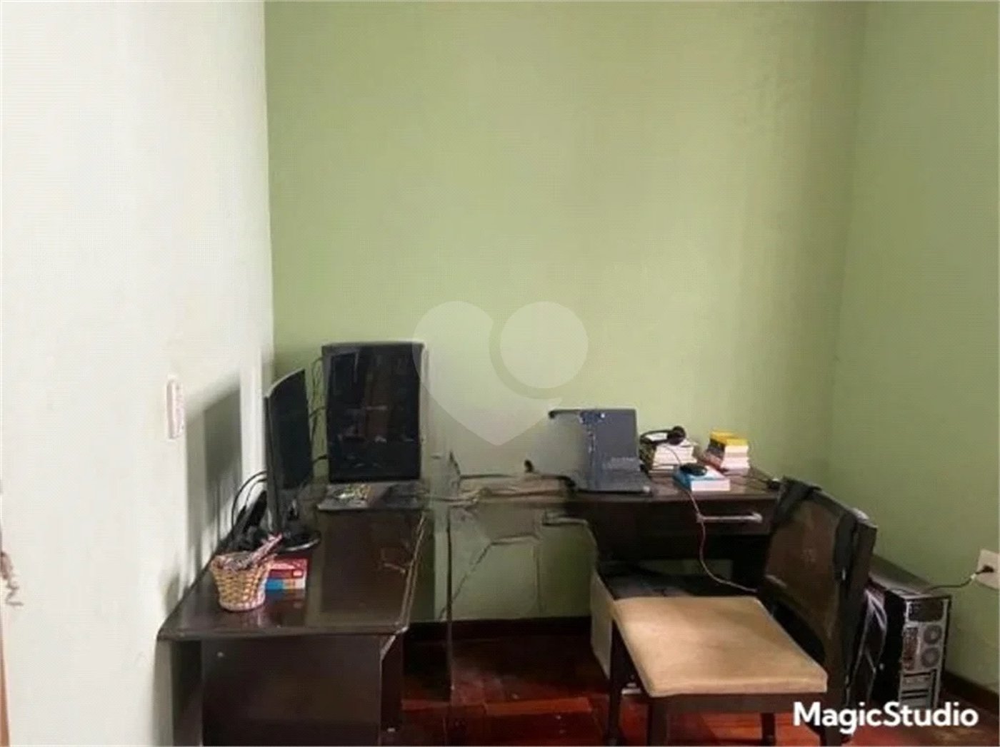 Casa com 180m², 3 dormitórios, sendo 1 suíte, 2 vagas, à venda na Vila Prudente.
