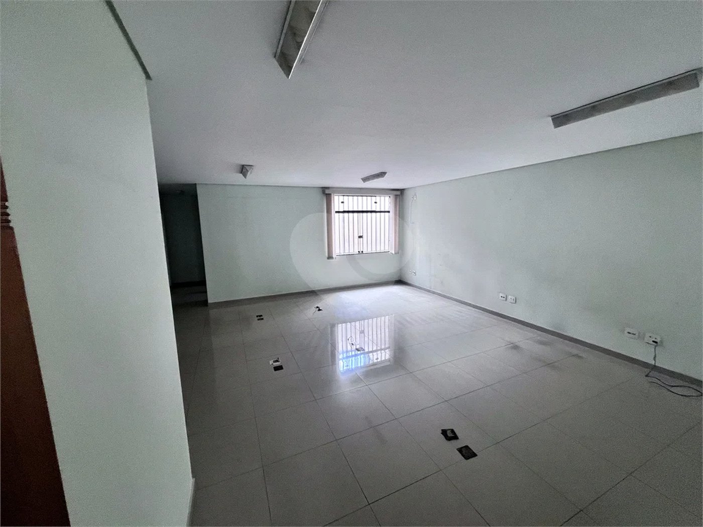 Prédio Comercial de Alto Padrão - 253m², 5 Salas, 5 banheiros , 3 Vagas , à venda na Moóca