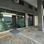 Imóvel comercial de 149 m² em Rudge Ramos, com pé-direito de 6 m, 3 vagas e localização estratégica. Excelente opção para investidores e negócios.