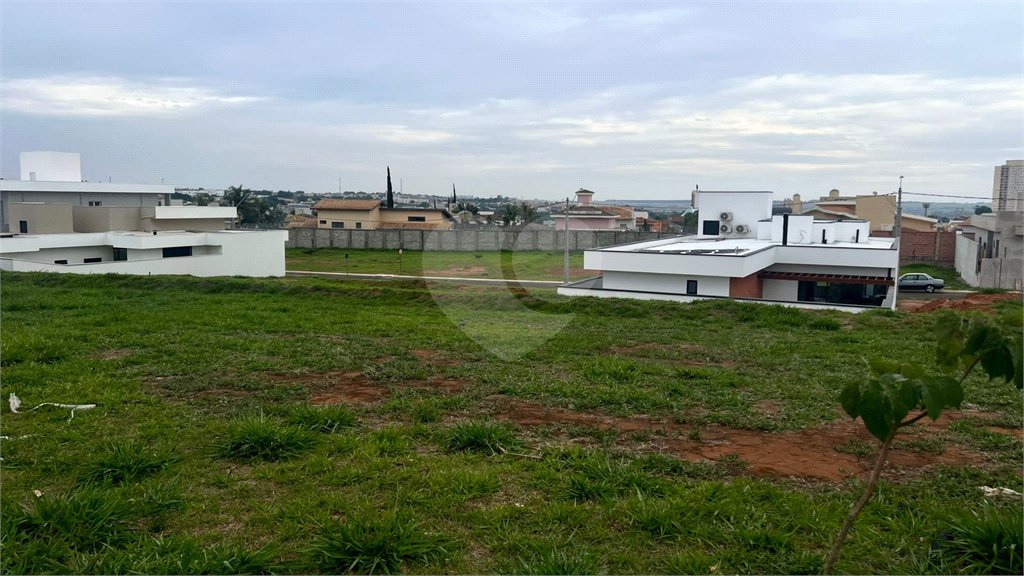 Terreno a venda no Condomínio Monte das Araucárias