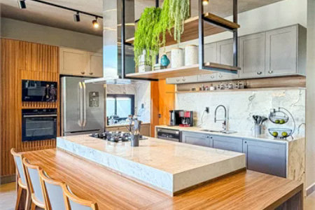 Indaiatuba - HOME DESIGN - Casa Térrea - Condomínio Paradiso - 420 m² de terreno - 307,19 m² de área construída - 3 suítes completas, sendo 1 master com closet planejado e banheira de imersão - Sala de TV reversível para 4ª suíte - Sala de estar ampla e varanda gourmet integrada - Cozinha com móve
