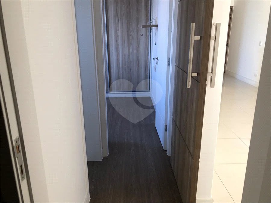 Lindo Apartamento com Varanda integrada