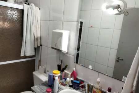Vende Sobrado com 180m² - Vila Santa Catarina