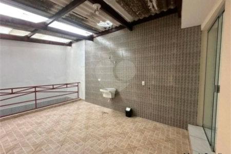 Casa com 200m² , 5 dormitórios , sendo 1 suíte , 3 vagas de garagem , à venda em Guarulhos.