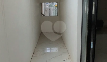Casa à venda com 3 quartos, sendo 2 suítes,  em Parque Primavera, Poços de Caldas, MG