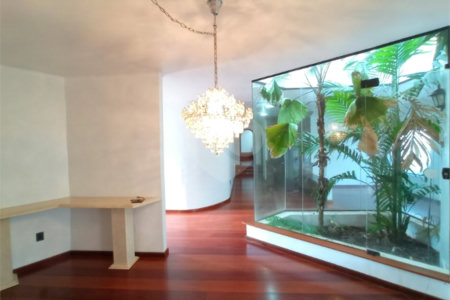 Casa térrea no Condomínio Faber I.