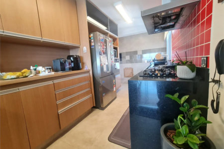 Apartamento à venda com 4 quartos, sendo 3 suítes, em Jardim Marajoara, São Paulo, SP