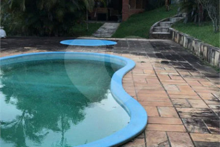 Chácara à venda com 4 quartos, sendo 1 suíte,  em Monterrey, Louveira, SP