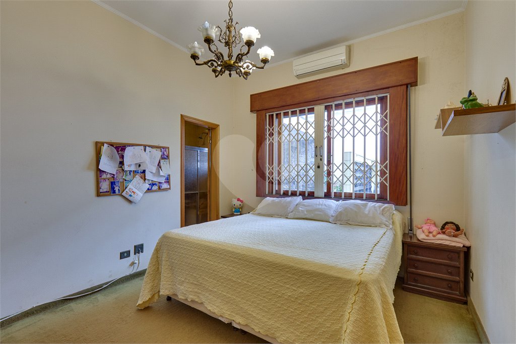 Casa Térrea à venda com 4 quartos, sendo 2 suítes, em Alto da Boa Vista, São Paulo, SP