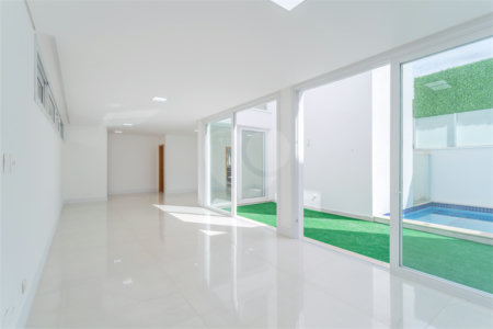 Casa à venda com 4 suítes no condomínio Villagio Quadrifolio, São Paulo - SP