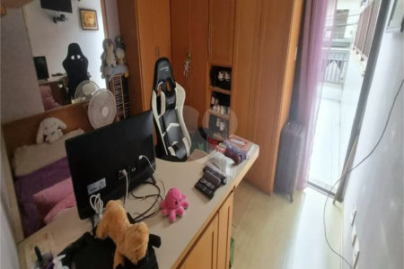 Sobrado à Venda na Aclimação - 150 m² - 2 Salas, 3 Dorms, 2 Vagas.