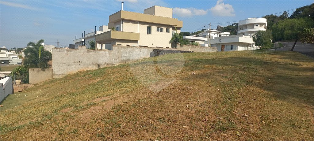 Terreno à Venda no Condomínio Santa Isabel 1