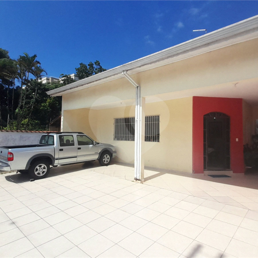 Casa á venda - Peruibe