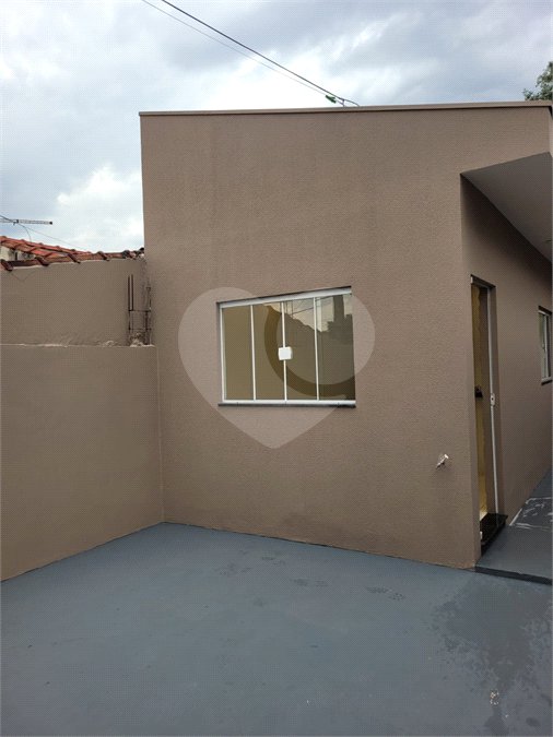 SUA CASA NOVA ESPERA POR VOCÊ!