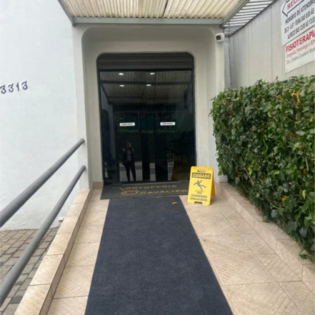 SOBRADO A VENDA PARA FINS COMERCIAIS