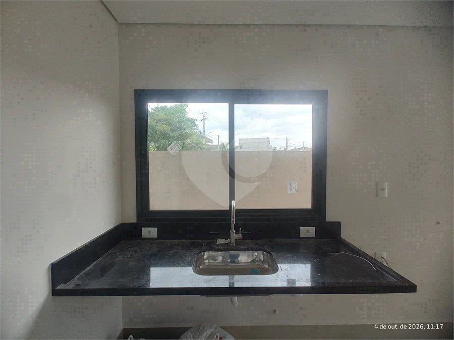 Casa exclusiva em Atibaia de alto padrão com 3 suítes, piscina, espaço gourmet, condomínio fechado, aceita financiamento