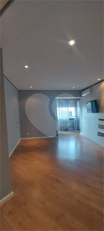 Apartamento à venda no Campo Belo de 245m² com 3 suítes e 3 vagas