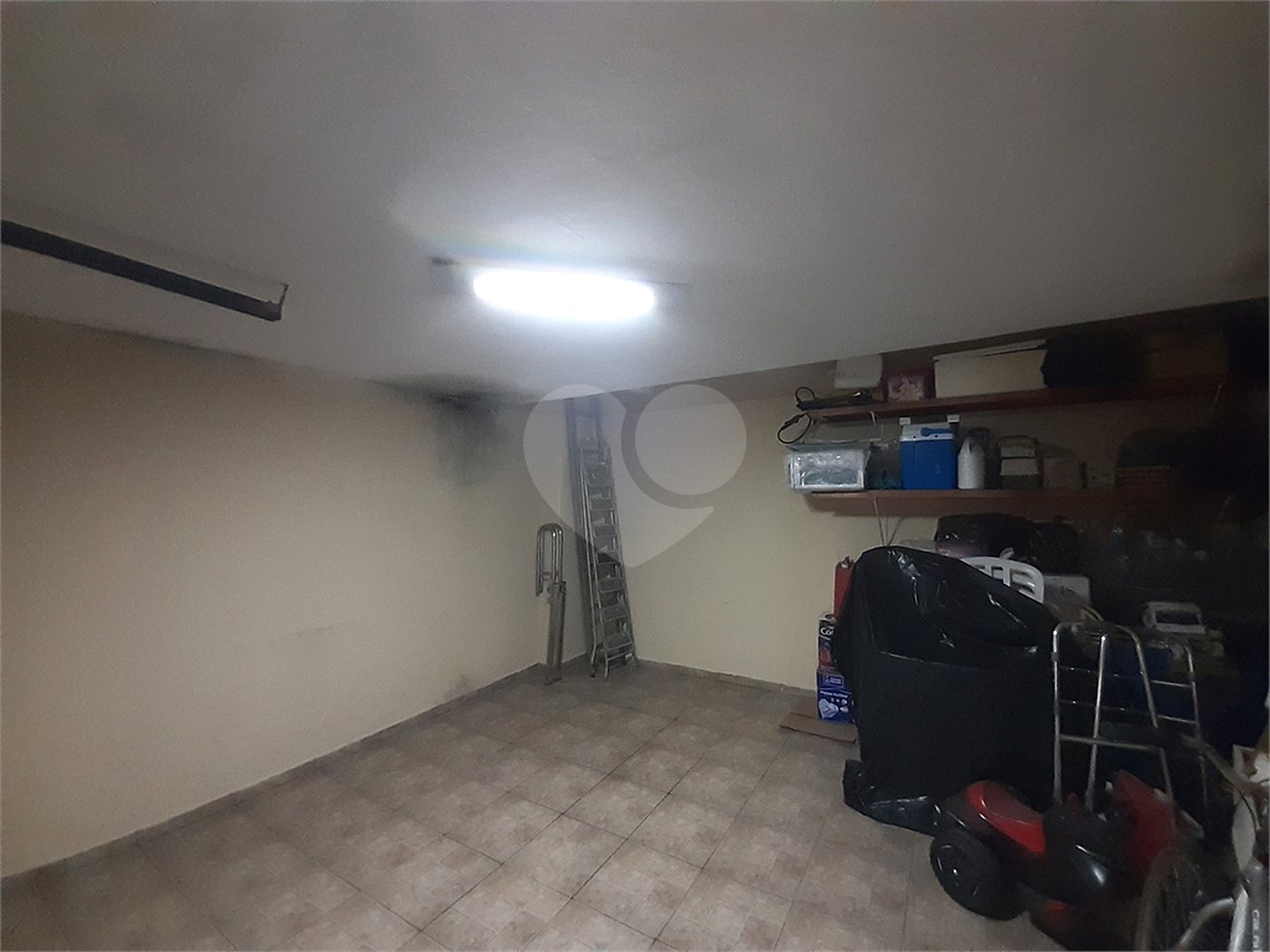 Vende-se: Sobrado de Vila, 2 quartos, Edícula com 1 Suíte, 1 Vaga, Santana!