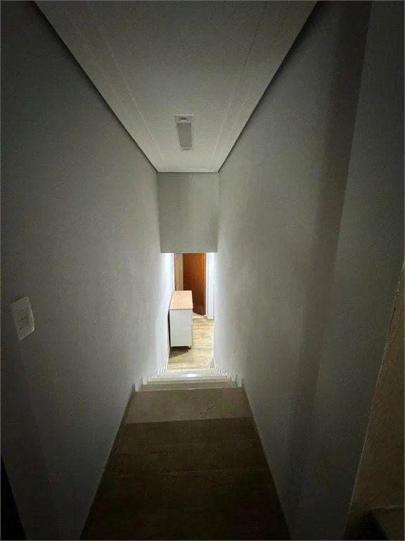 Casa à venda com 3 quartos, sendo 1 suíte, no condomínio Residencial Jardim das Flores 1510, Cotia - SP